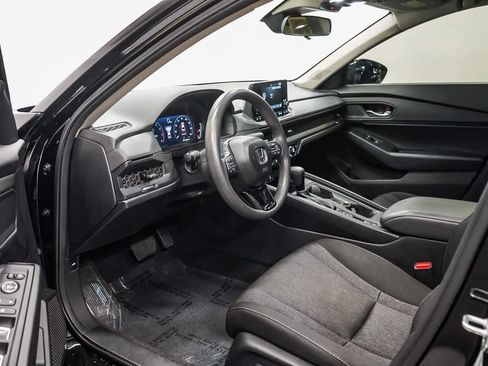 Used 2023 Honda Accord EX image 18