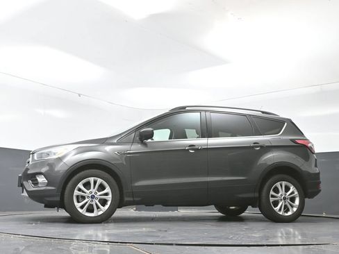 Used 2018 Ford Escape SE w/ SE Sync 3 Package FWD image 52
