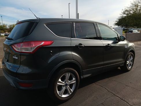 Used 2016 Ford Escape SE image 5
