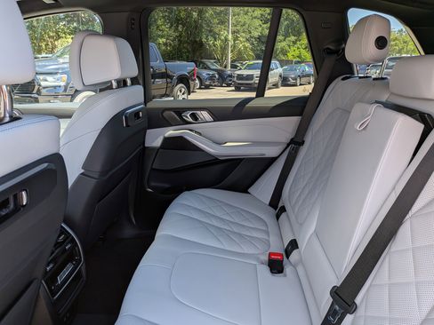 Used 2026 BMW X5 M60i AWD/4WD image 16