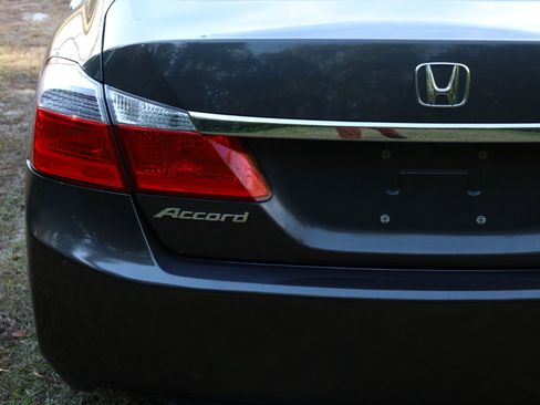 Used 2013 Honda Accord LX image 9