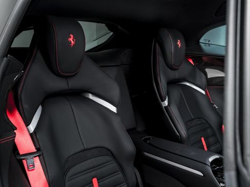 Used 2024 Ferrari Purosangue AWD/4WD image 29