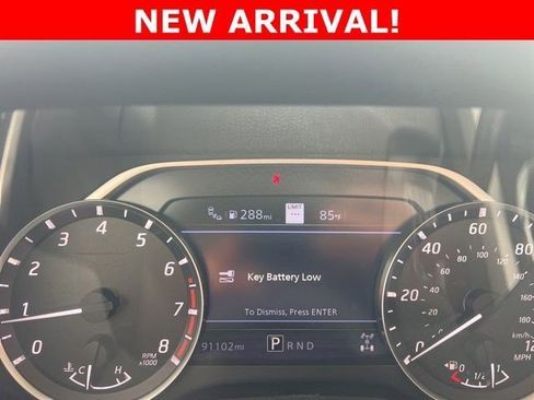 Used 2020 Nissan Titan SL w/ Moonroof Package AWD/4WD image 9