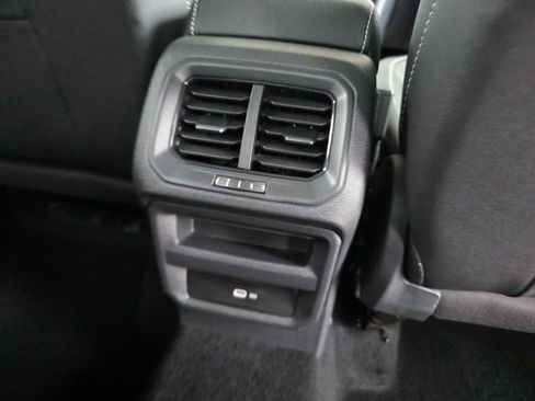 Used 2023 Volkswagen Taos SE w/ Panoramic Sunroof Package AWD/4WD image 14