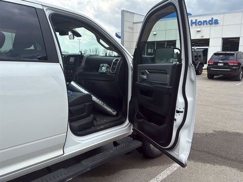 Used 2019 RAM 2500 Big Horn w/ Protection Group AWD/4WD image 16