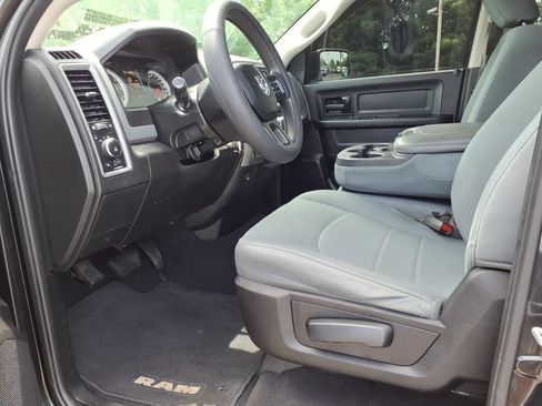 Used 2019 RAM 1500 Express w/ Express Value Package AWD/4WD image 12