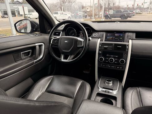 Used 2016 Land Rover Discovery Sport SE image 20