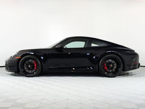Used 2025 Porsche 911 Carrera GTS image 4