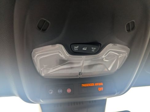 Used 2024 GMC Canyon Elevation w/ Convenience Package RWD image 33