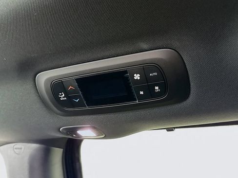 New 2027 Chrysler Pacifica Limited FWD image 27