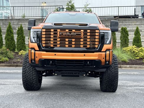 Used 2024 GMC Sierra 2500 Denali w/ Denali Reserve Package AWD/4WD image 3