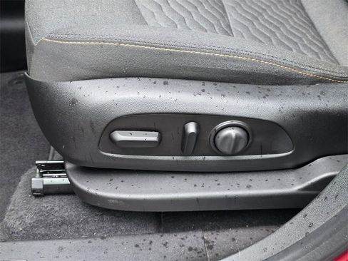 Used 2020 Chevrolet Equinox LT image 14