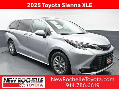 Used 2025 Toyota Sienna XLE