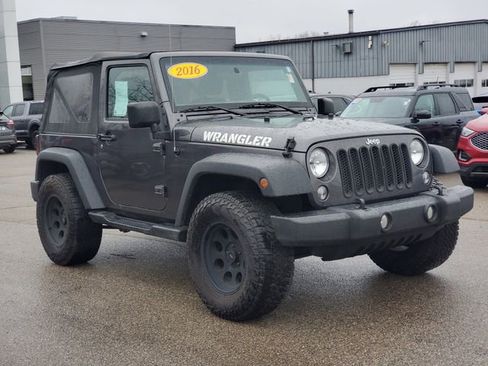 Used 2016 Jeep Wrangler Sport image 2