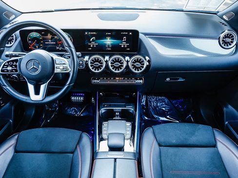 Used 2022 Mercedes-Benz GLA 250 4MATIC image 10