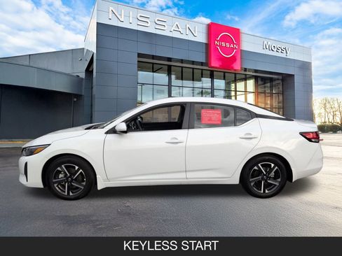 Used 2025 Nissan Sentra SV image 5