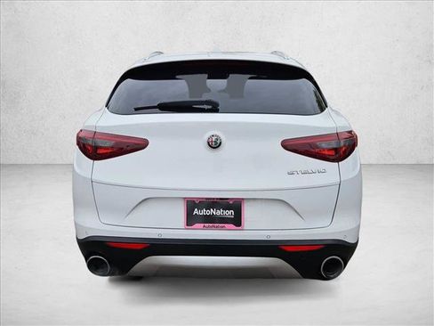 Used 2019 Alfa Romeo Stelvio image 5
