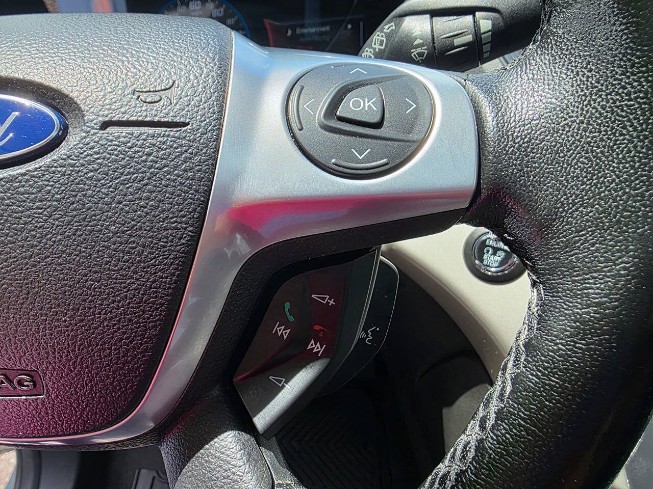 Used 2013 Ford C-MAX SEL FWD image 22