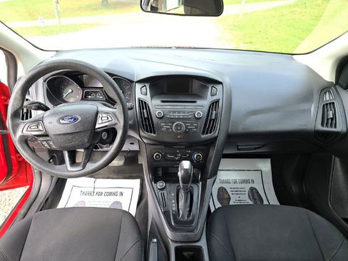 Used 2015 Ford Focus SE image 17