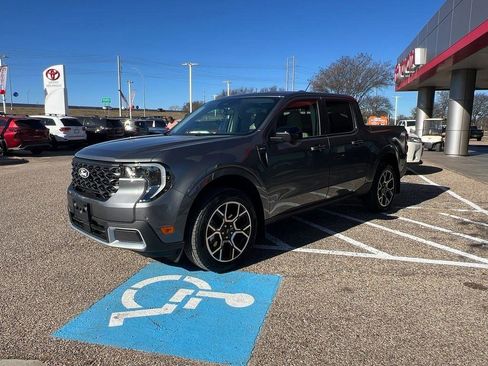 Used 2025 Ford Maverick Lariat image 2