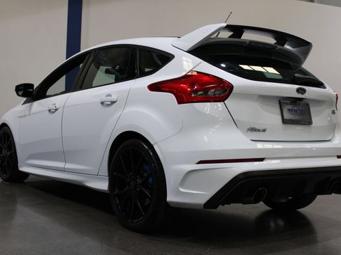 Used 2017 Ford Focus RS AWD/4WD image 9