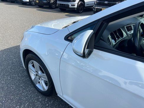Used 2017 Volkswagen Golf Wolfsburg Edition FWD image 28