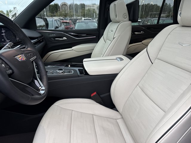 Used 2024 Cadillac Escalade Sport w/ Touring Package AWD/4WD image 5