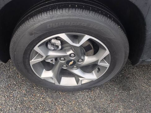 Used 2025 Chevrolet Trax LT FWD image 43