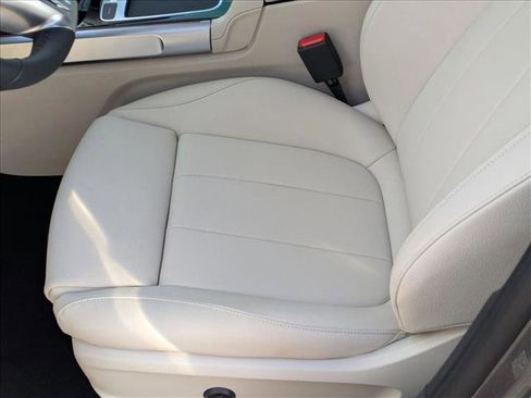 New 2026 Mercedes-Benz GLB 250 image 4