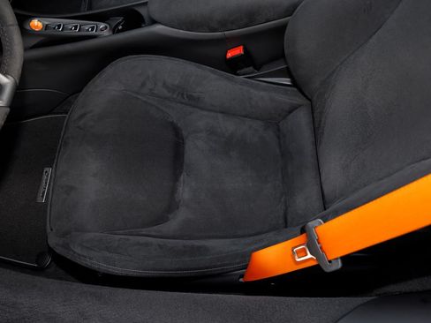Used 2025 McLaren Artura Spider RWD image 41
