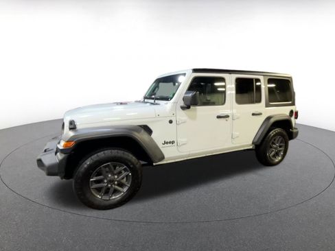 Used 2025 Jeep Wrangler Sport S image 9