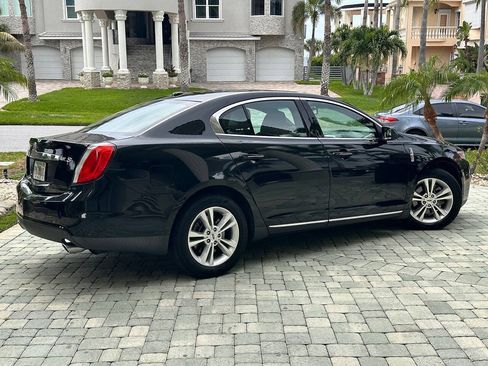 Used 2009 Lincoln MKS FWD image 8