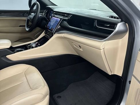 Used 2022 Jeep Grand Cherokee Limited 4xe w/ Luxury Tech Group II AWD/4WD image 36