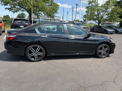Used 2017 Honda Accord Sport Special Edition image 27