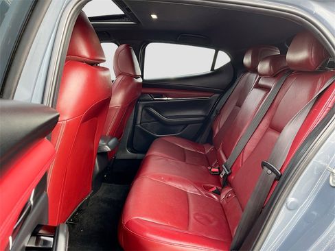 Used 2022 MAZDA MAZDA3 s image 24