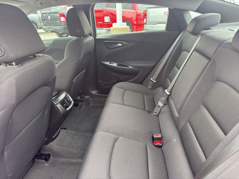 Used 2024 Chevrolet Malibu LT FWD image 32
