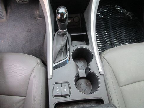 Used 2013 Hyundai Sonata Limited FWD image 16