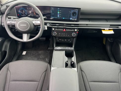 New 2026 Hyundai Tucson Blue SE image 3