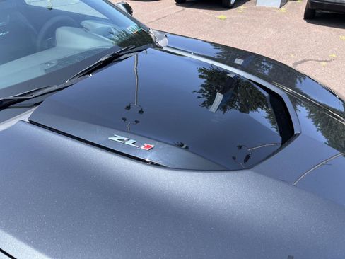 Used 2018 Chevrolet Camaro ZL1 RWD image 9