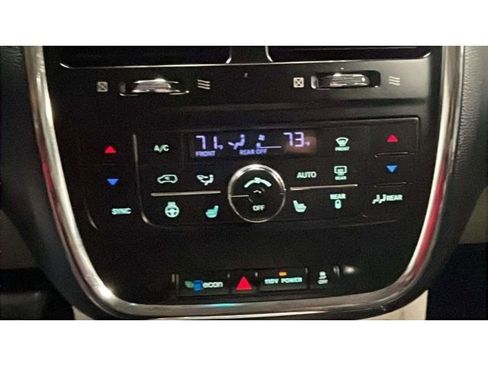 Used 2011 Chrysler Town & Country Touring-L w/ Entertainment Group #2 FWD image 13