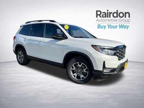 Used 2023 Honda Passport TrailSport image 1