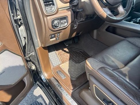 Used 2025 RAM 1500 Limited AWD/4WD image 16