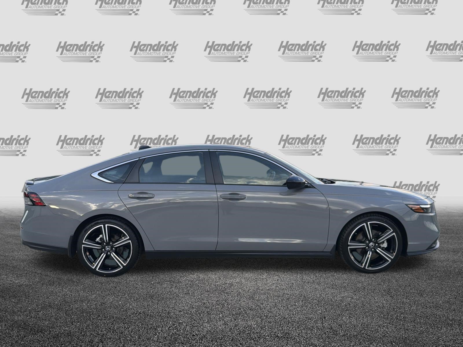Used 2024 Honda Accord Sport image 11