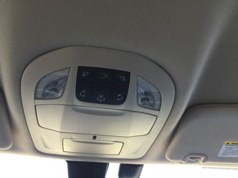 Used 2020 Chrysler Pacifica Touring-L Plus FWD image 12