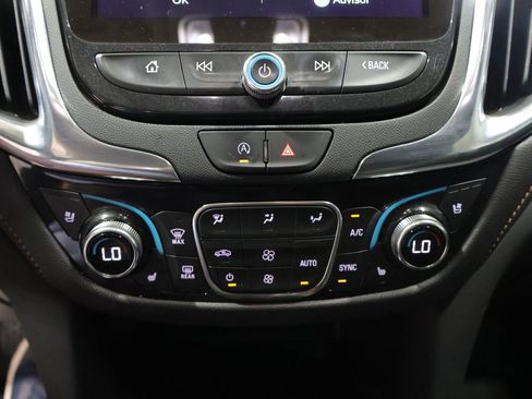 Used 2024 Chevrolet Equinox Premier AWD/4WD image 31