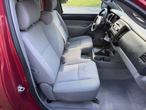 Used 2005 Toyota Tacoma 4x4 Regular Cab image 13