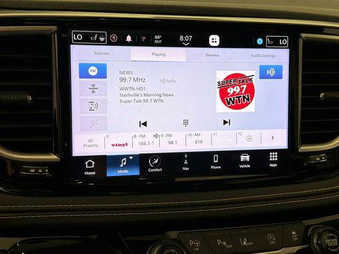 Used 2022 Chrysler Pacifica Limited FWD image 28