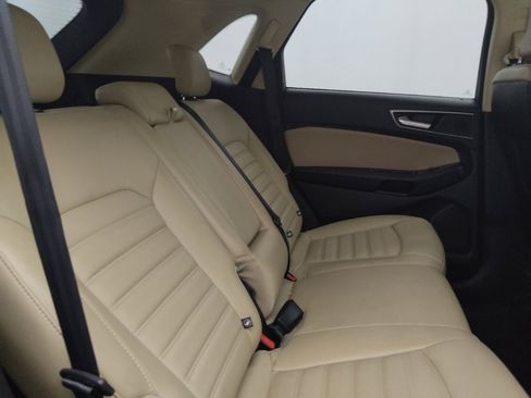Used 2017 Ford Edge SEL w/ Equipment Group 201A FWD image 19