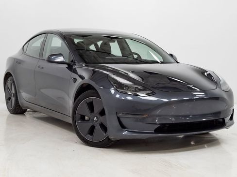 Used 2022 Tesla Model 3 Long Range AWD/4WD image 6
