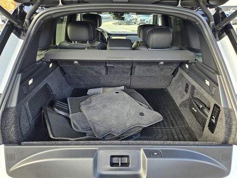 Used 2025 Land Rover Range Rover Autobiography image 27